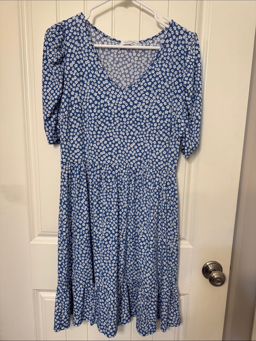 Kaileigh Blue Floral V-Neck Midi Dress